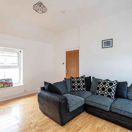 Two Bedroom Holiday Apartment Colwyn Bay Bagian luar foto