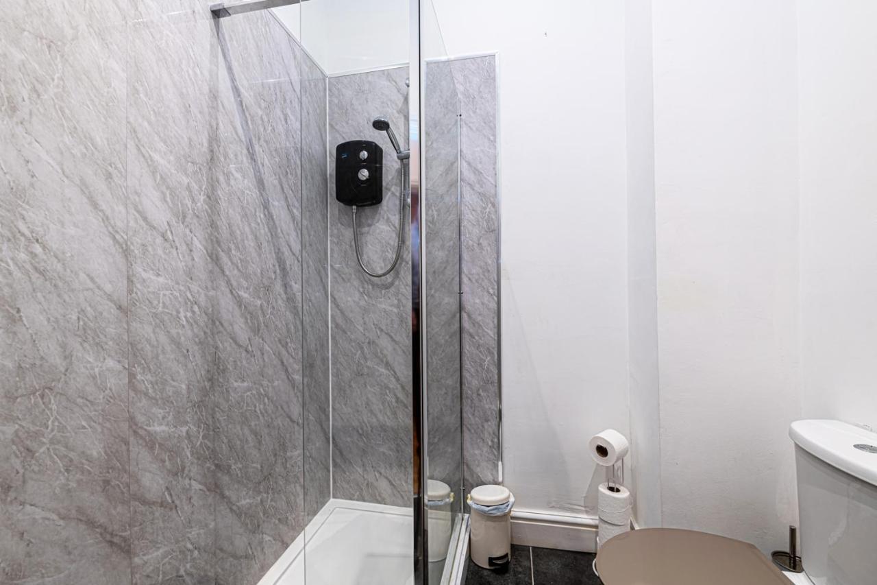 Two Bedroom Holiday Apartment Colwyn Bay Bagian luar foto